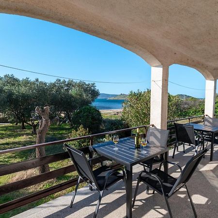 Beachfront Apartment Lostura Turanj Luaran gambar